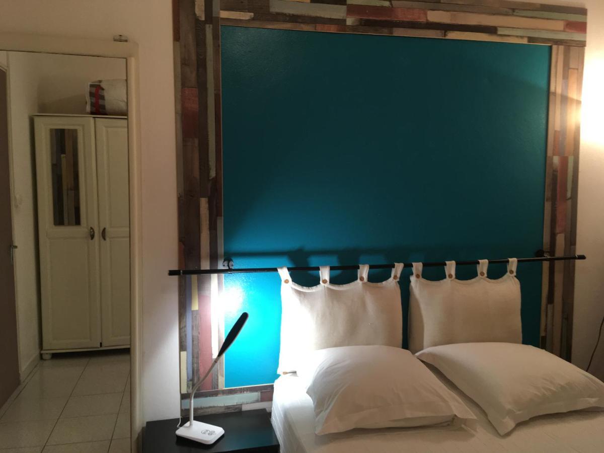 Apartament Les Anones Saint-Gilles Les Bains Zewnętrze zdjęcie