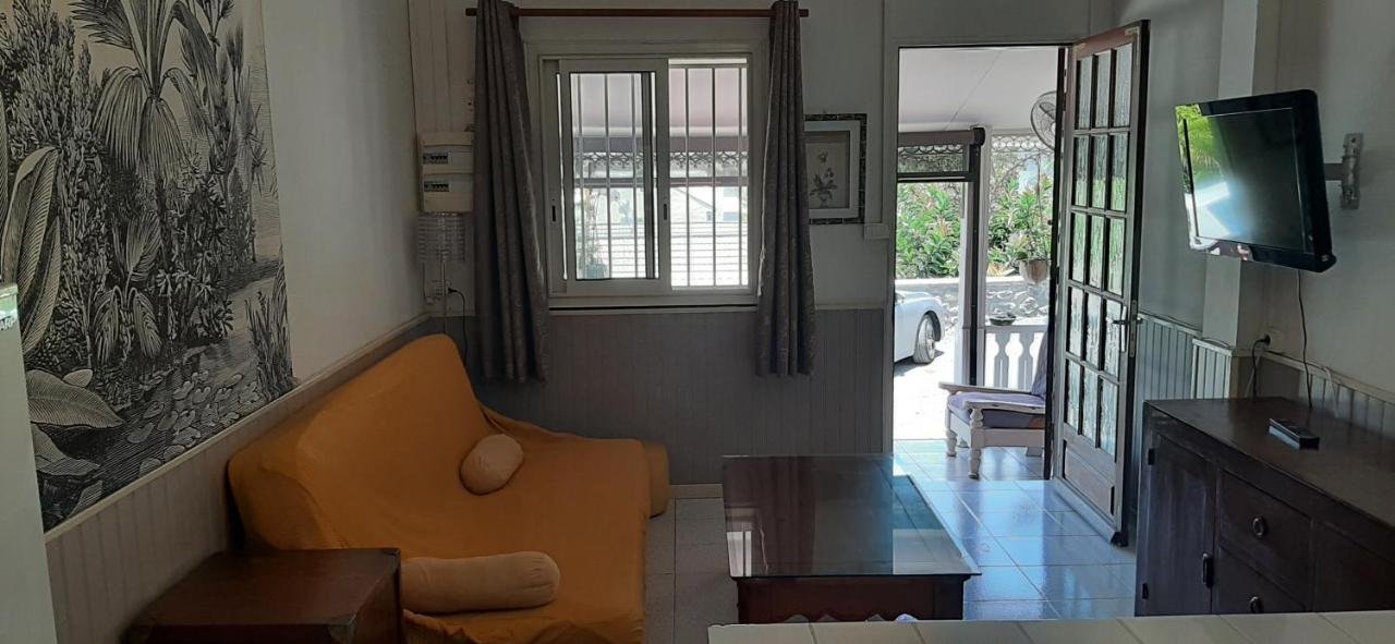 Apartament Les Anones Saint-Gilles Les Bains Zewnętrze zdjęcie