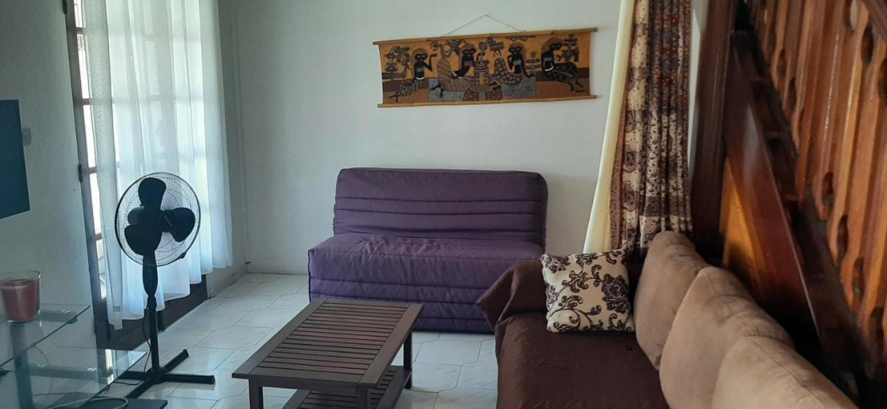 Apartament Les Anones Saint-Gilles Les Bains Zewnętrze zdjęcie