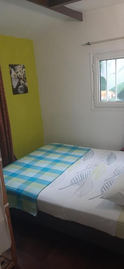 Apartament Les Anones Saint-Gilles Les Bains Zewnętrze zdjęcie