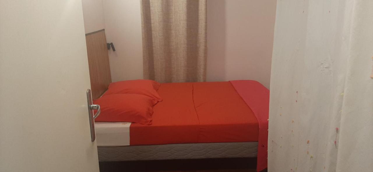 Apartament Les Anones Saint-Gilles Les Bains Zewnętrze zdjęcie