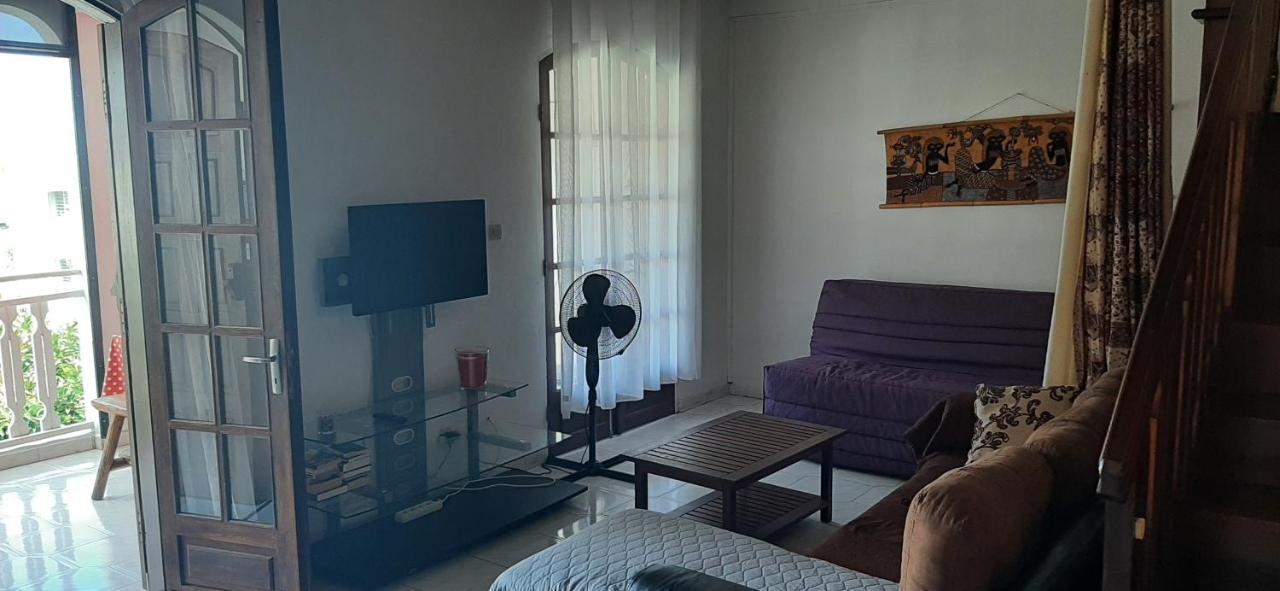 Apartament Les Anones Saint-Gilles Les Bains Zewnętrze zdjęcie